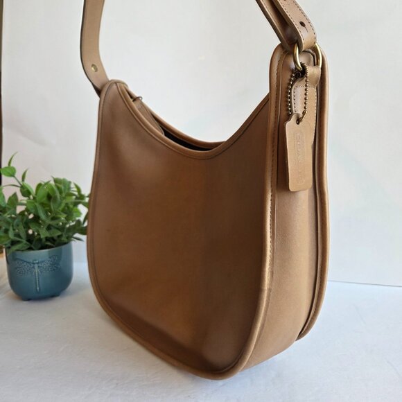 EUC & HTF Vintage Coach Becket Zip (#9920) in Stone - Picture 2 of 16